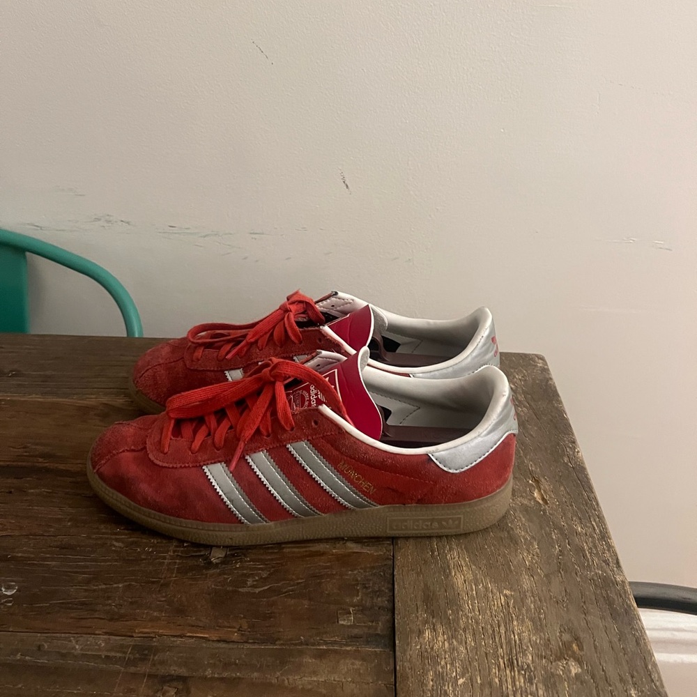 Adidas Muchen - Picture 5 of 6